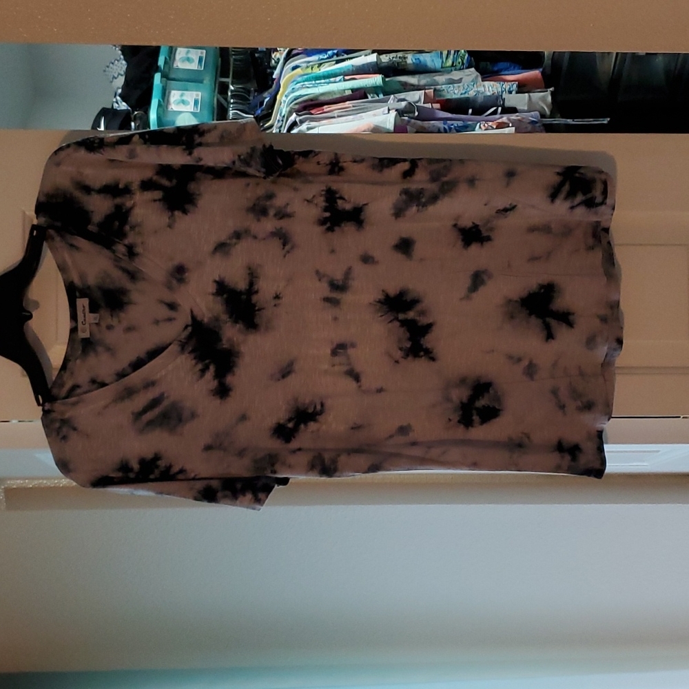 Women's tye dye top